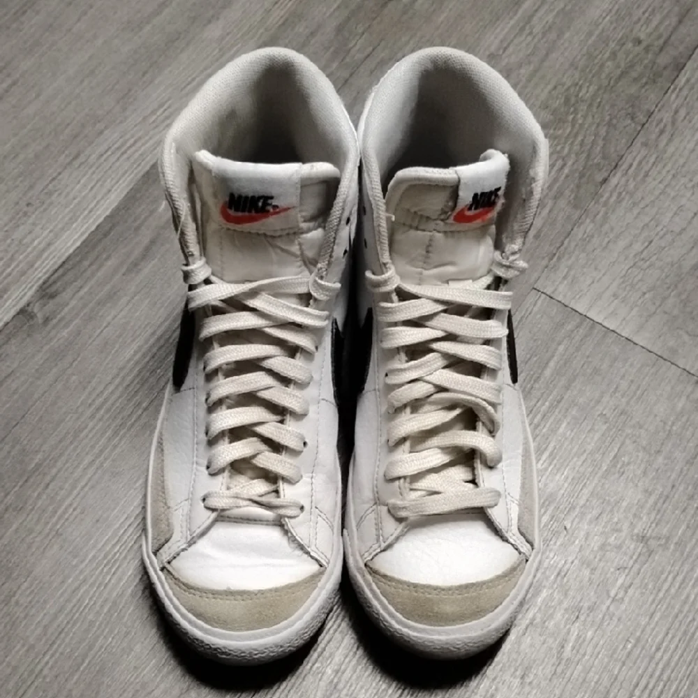 Nike Beige and White Athletic Shoes